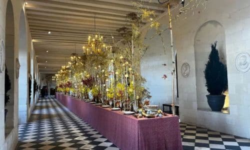Chateau de Chenonceau grand hall set for Christmas