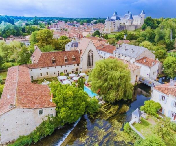 An aerial view of Verteuil